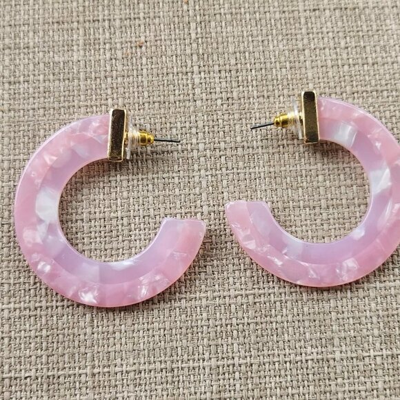 14th & Union Women Earrings Fashion Pink Plastic Hoop Crescent Gold Tone Jewelry - Picture 3 of 11